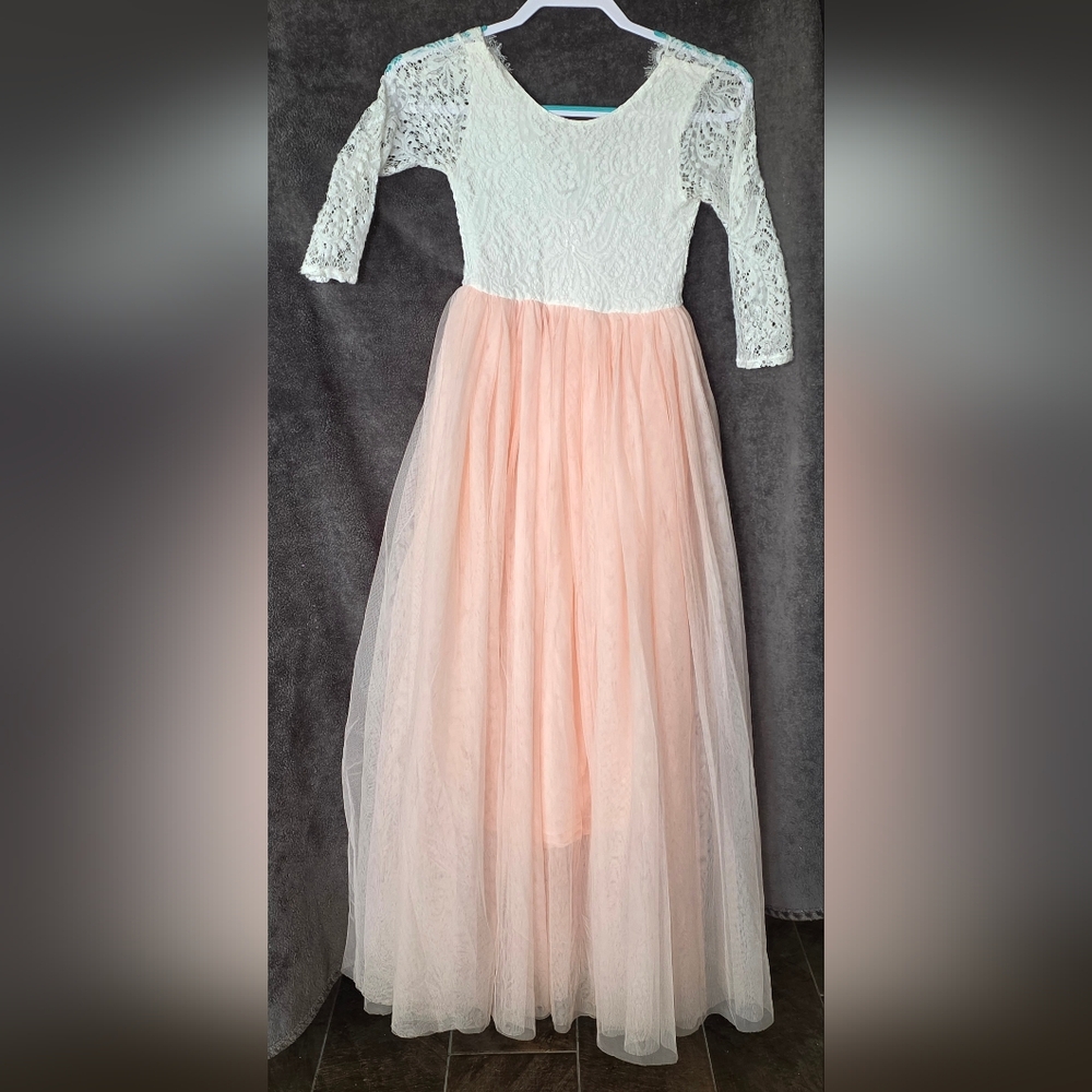 Elegant Lace and Tulle Dress